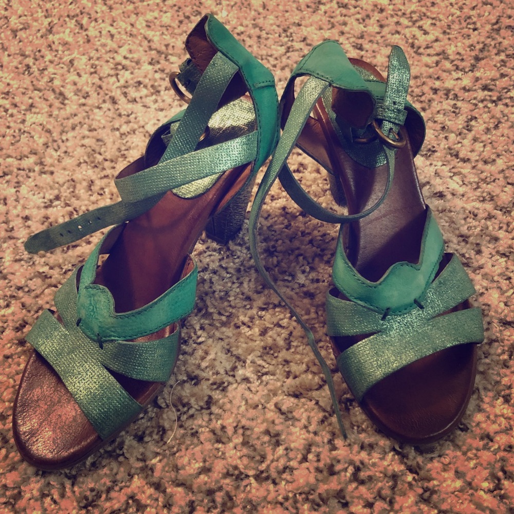 MiZ Mooz shoe